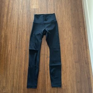 Lululemon wunder under black 28” leggings size 2